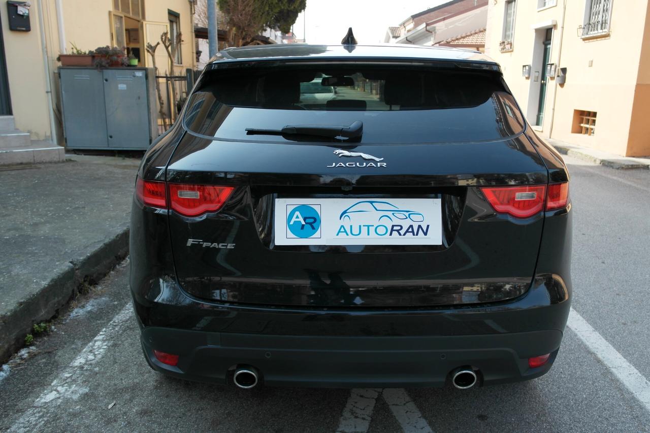 Jaguar F-Pace 3.0 D V6 300 CV AWD aut. Prestige