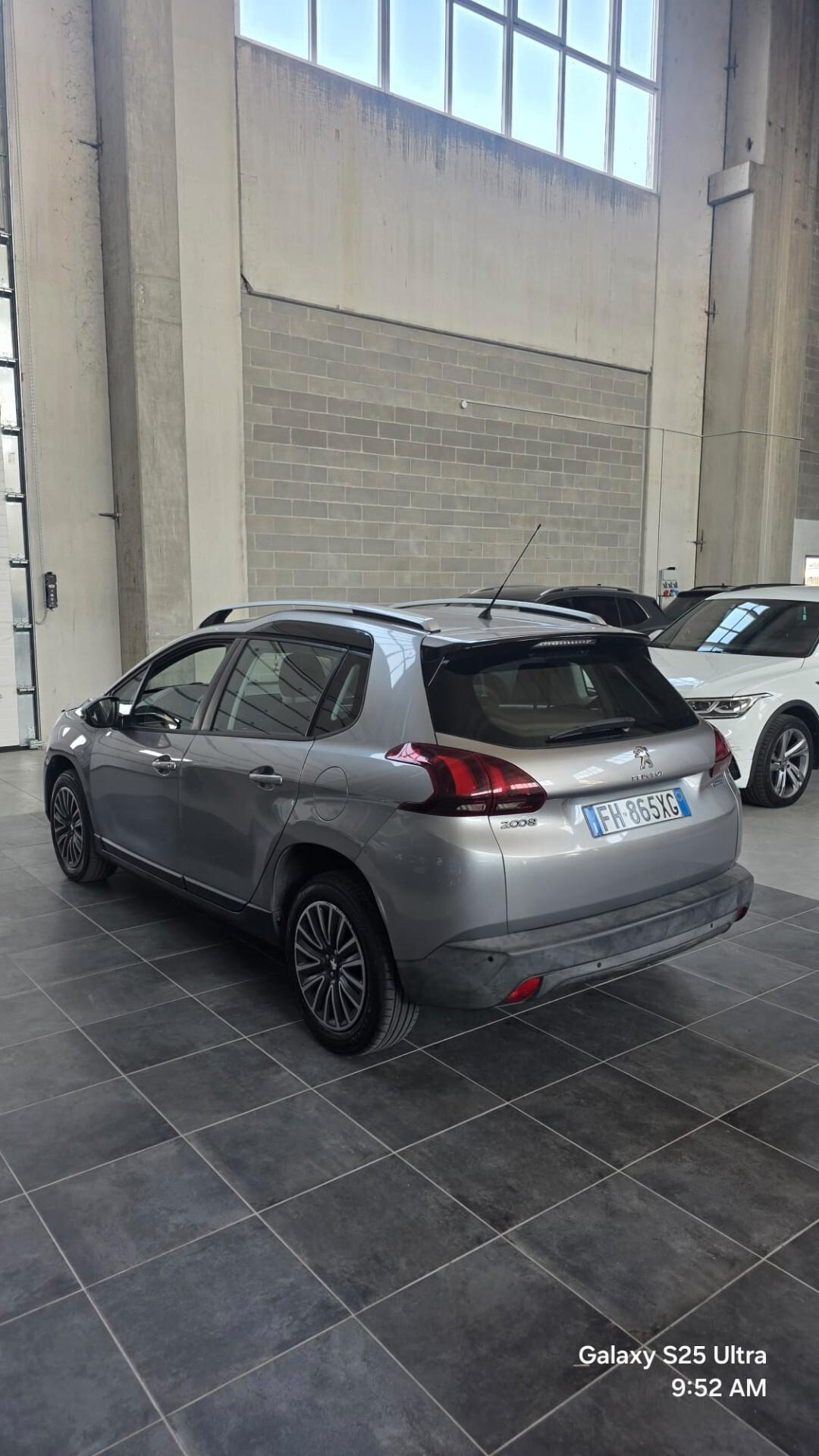 Peugeot 2008 BlueHDi 100 Active