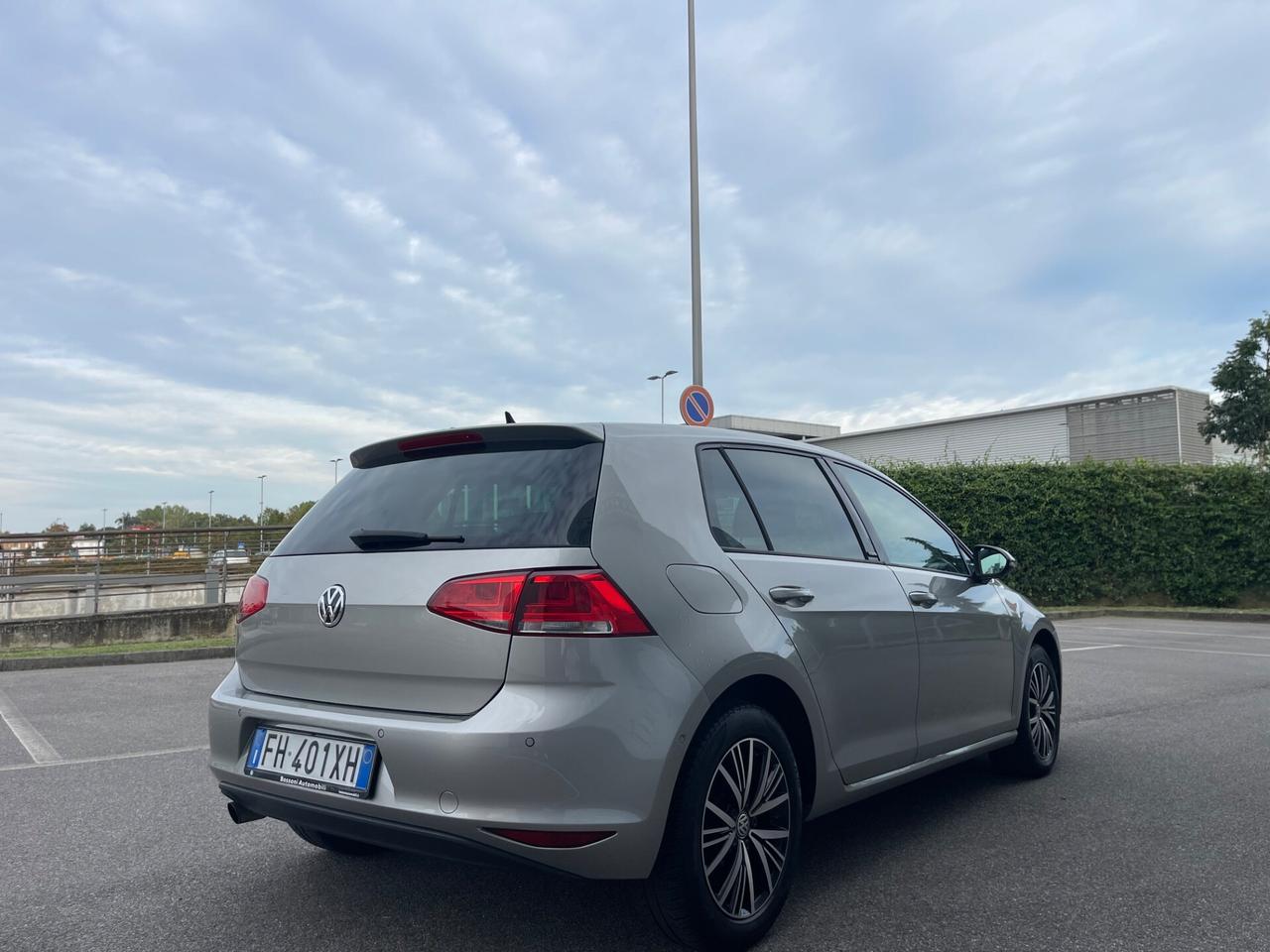Volkswagen Golf 2.0 TDI 5p. Highline BlueMotion Technology