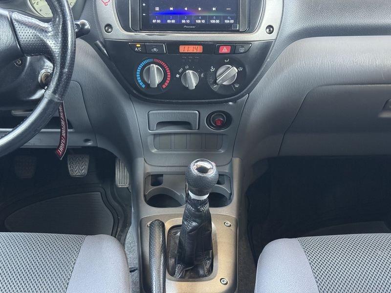 Toyota RAV4 5p 2.0 d-4d 16v ASI KIT RIALZO +4CM LUCI LED PORTAPACCHI