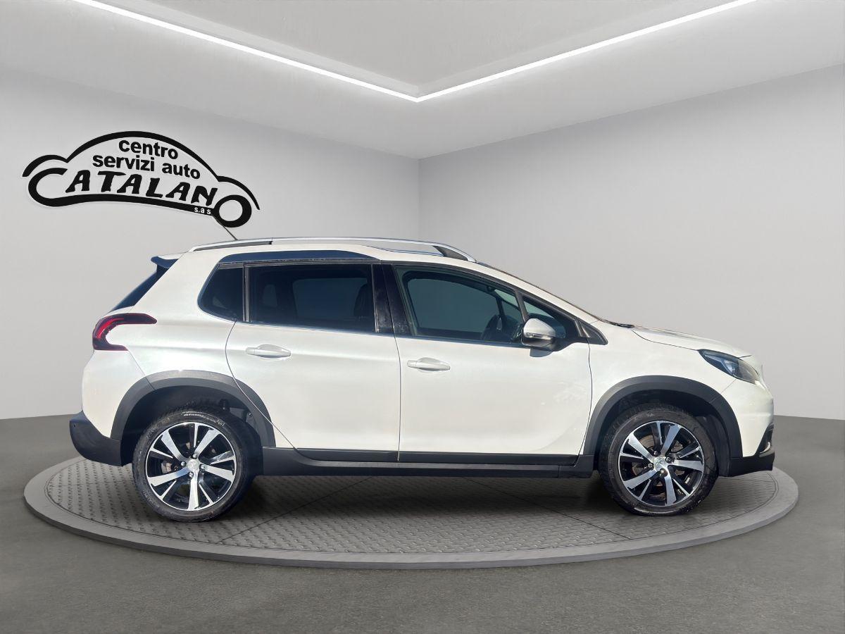 PEUGEOT - 2008 - 1.6 BlueHDi 102cv Black Matt bianco perla