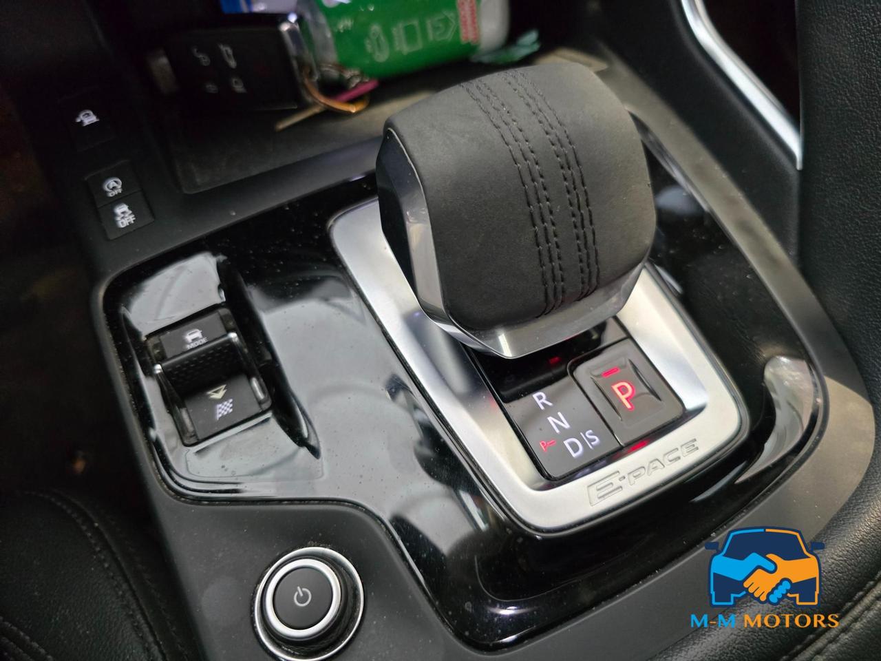 Jaguar E-Pace 2.0d i4 mhev R-Dynamic SE awd 204cv auto