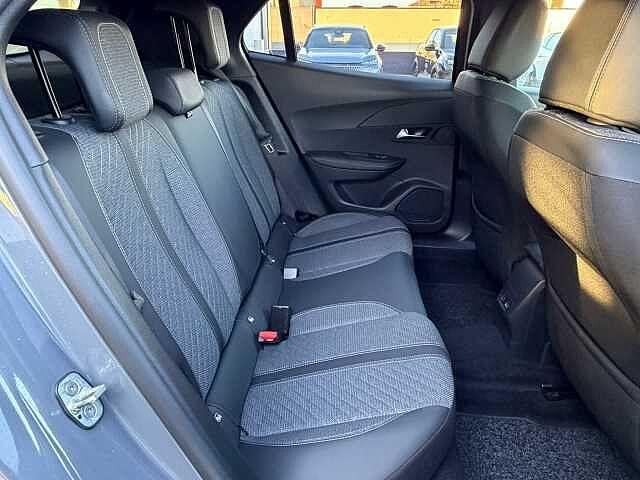 Peugeot 2008 Hybrid 136 e-DCS6 Allure