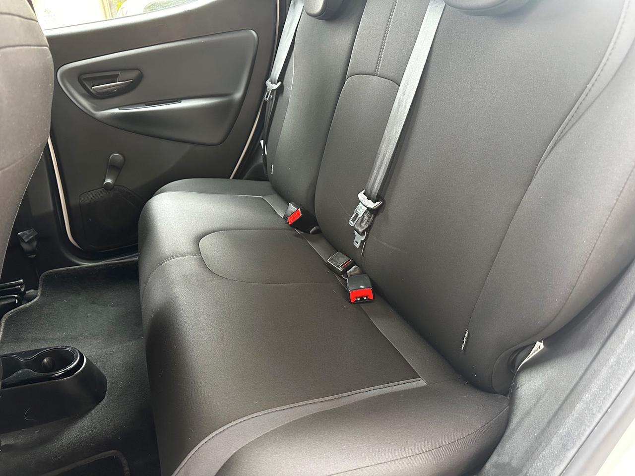 Lancia Ypsilon GPL 5p Neopatentati perfetta!
