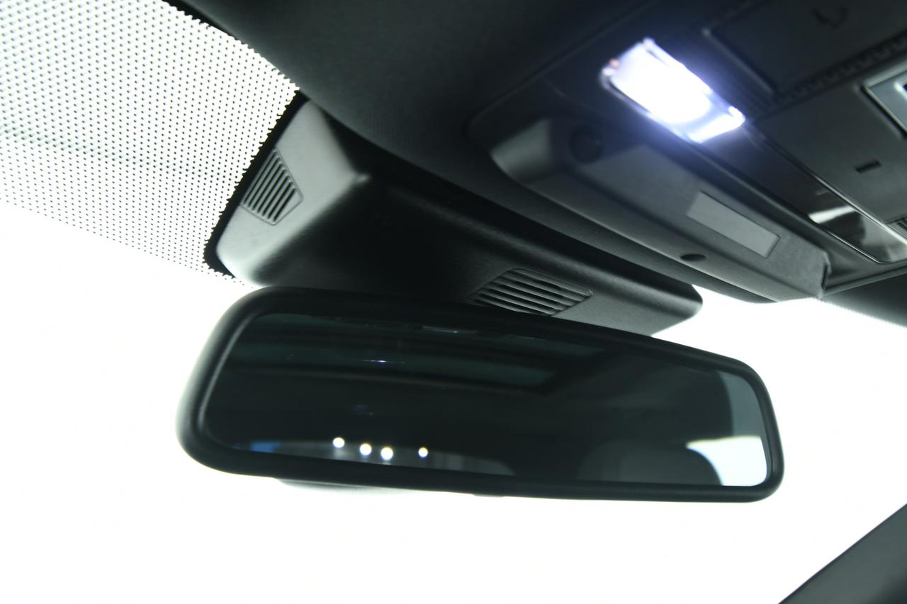 JAGUAR F-Pace 2.0d i4 Portfolio 180cv auto TETTO PANO+CAMERA+APP CONNECT