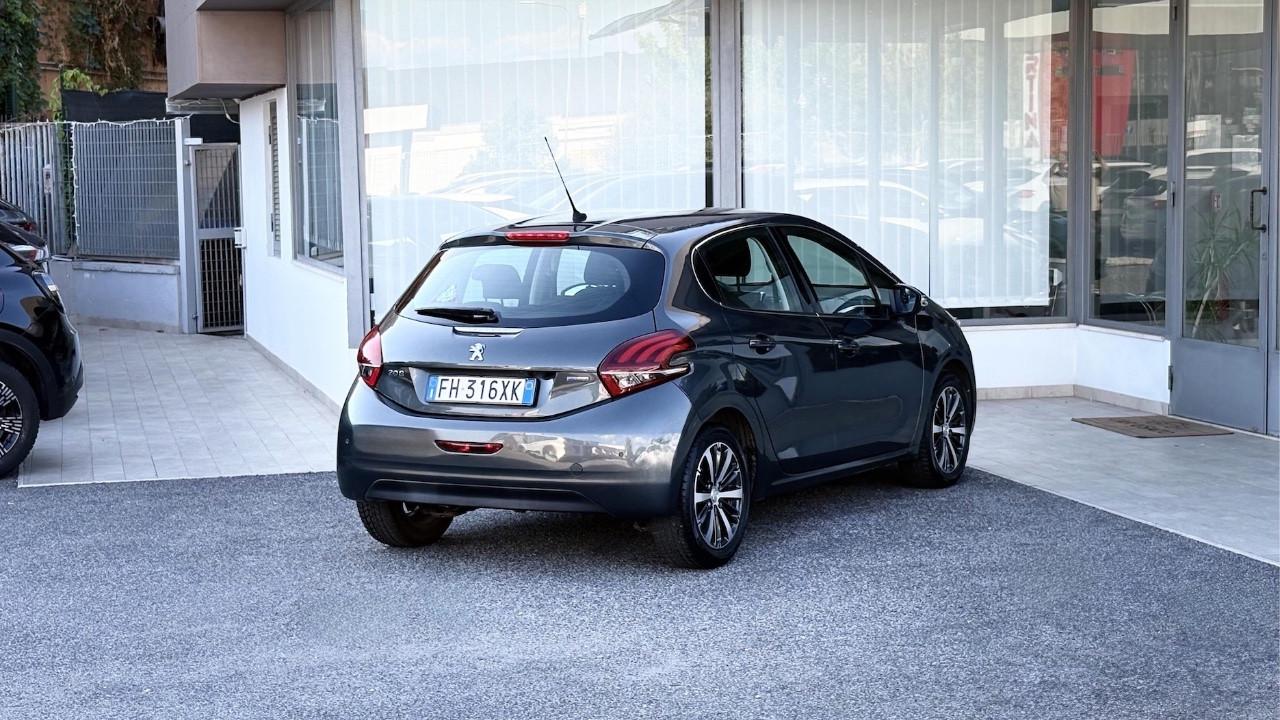 Peugeot 208 5 Porte 1.2 Benzina 82CV E6 Neo - 2017