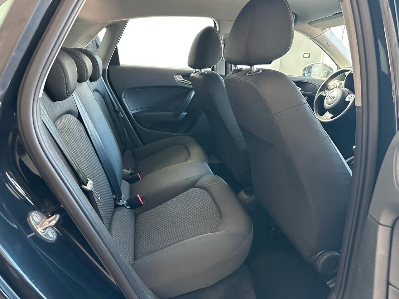 Audi A1 Sportback 1.6 TDI 90cv Sline FULL LED