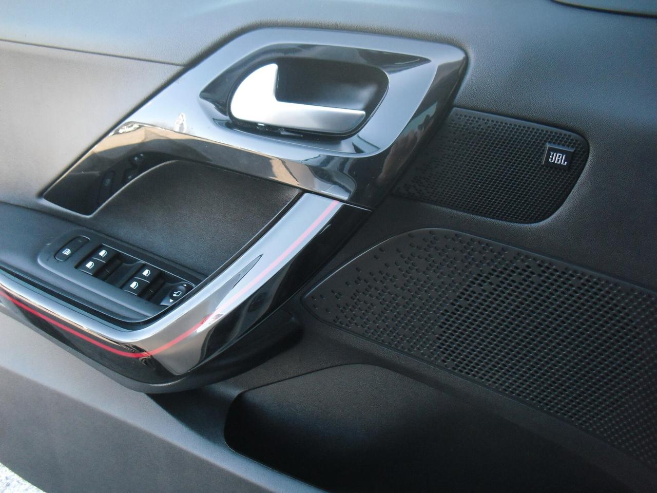 Peugeot 208 BlueHDi 100 5p. GT Line ICE White, FULL OPTIONAL, OTTIME CONDIZIONI!!