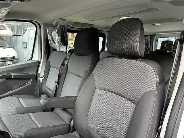 Nissan Primastar 27 2.0 dCi 130CV PC-TN Acenta 9 posti