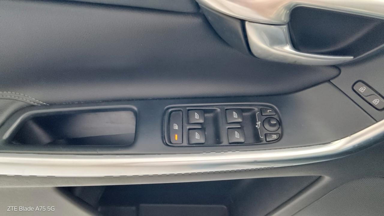 Volvo XC 60 XC60 D4 Momentum