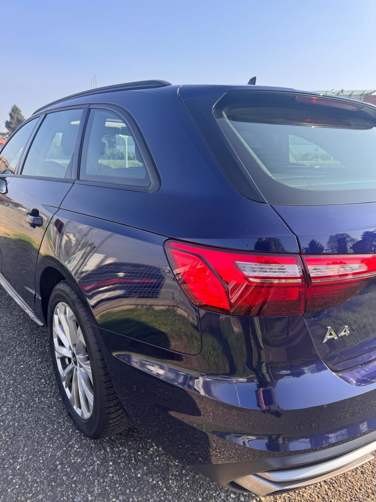 Audi A4 35 TDI/163 CV S tronic Business Advanced Per Commercianti