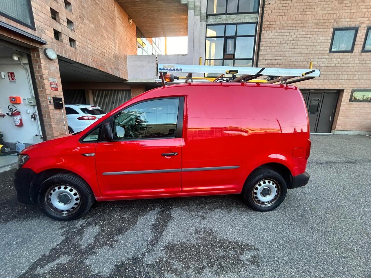 Volkswagen Caddy 2.0 TDI 122 CV 4Motion Furgone Business