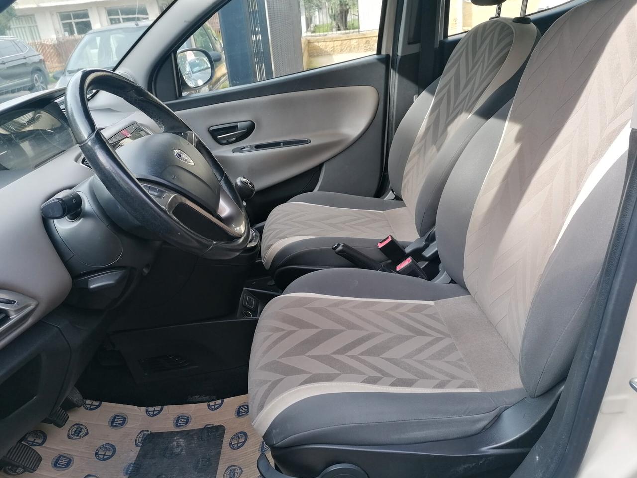 Lancia Ypsilon 1.2 69 CV 5 porte GPL Ecochic Gold