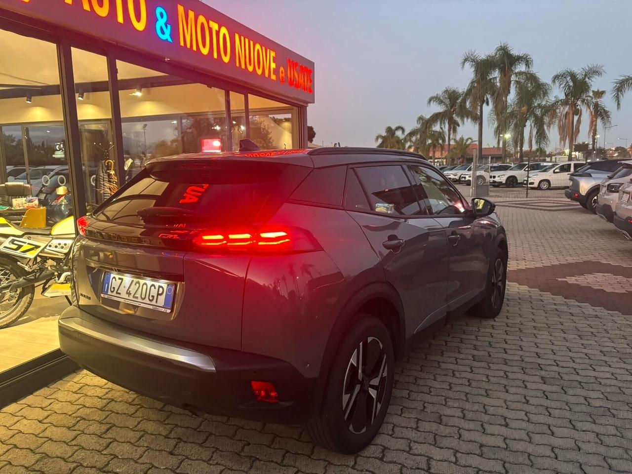 Peugeot 2008 PureTech 130 S&S EAT8 Allure, vettura iva esposta