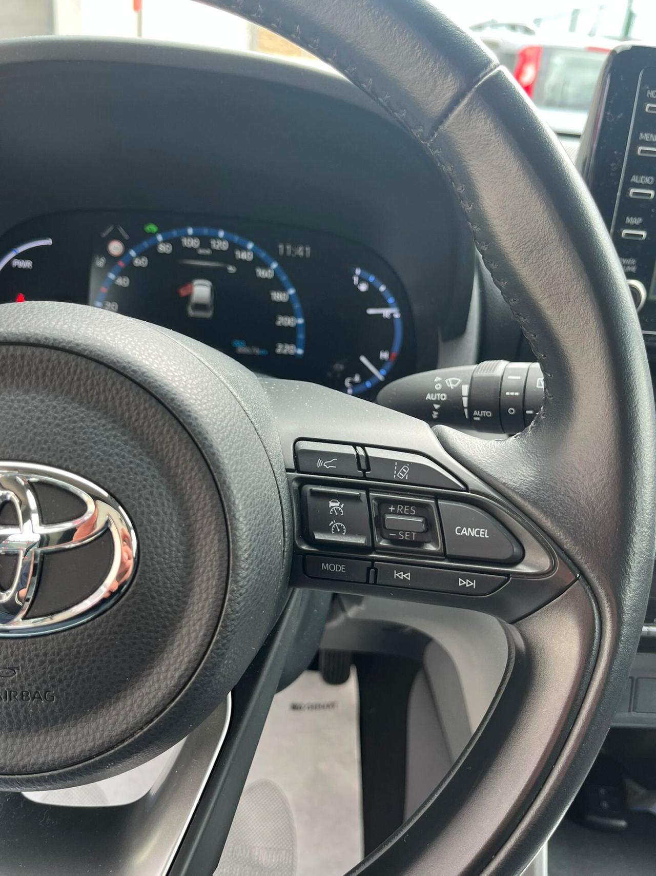 Toyota Yaris Cross 1.5 Hybrid 5p. E-CVT Business