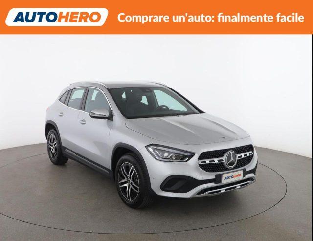 MERCEDES-BENZ GLA 180 Automatic Sport
