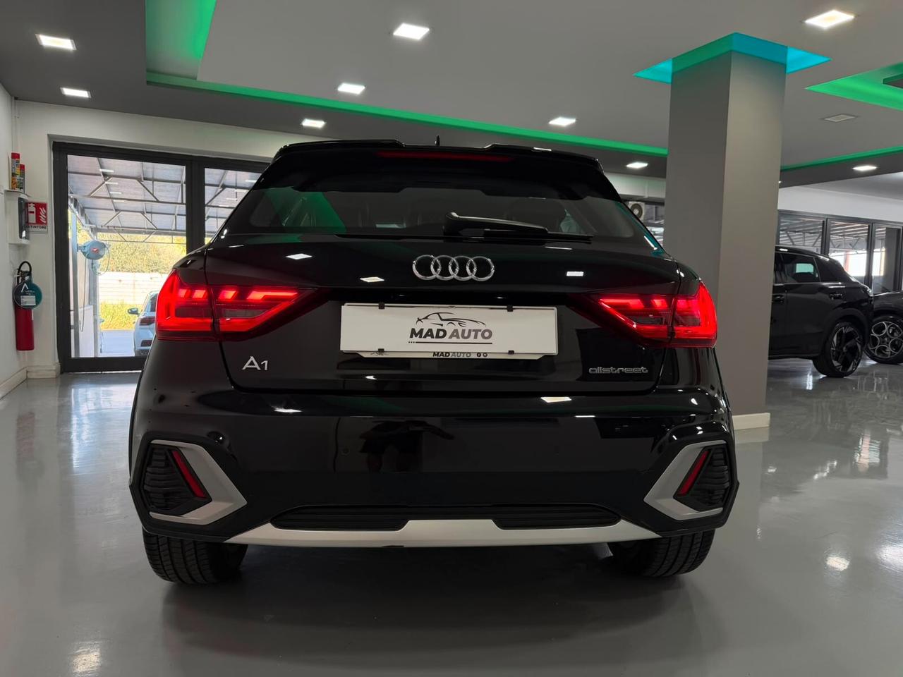 Audi A1 allstreet 30 TFSI S tronic Identity Contrast