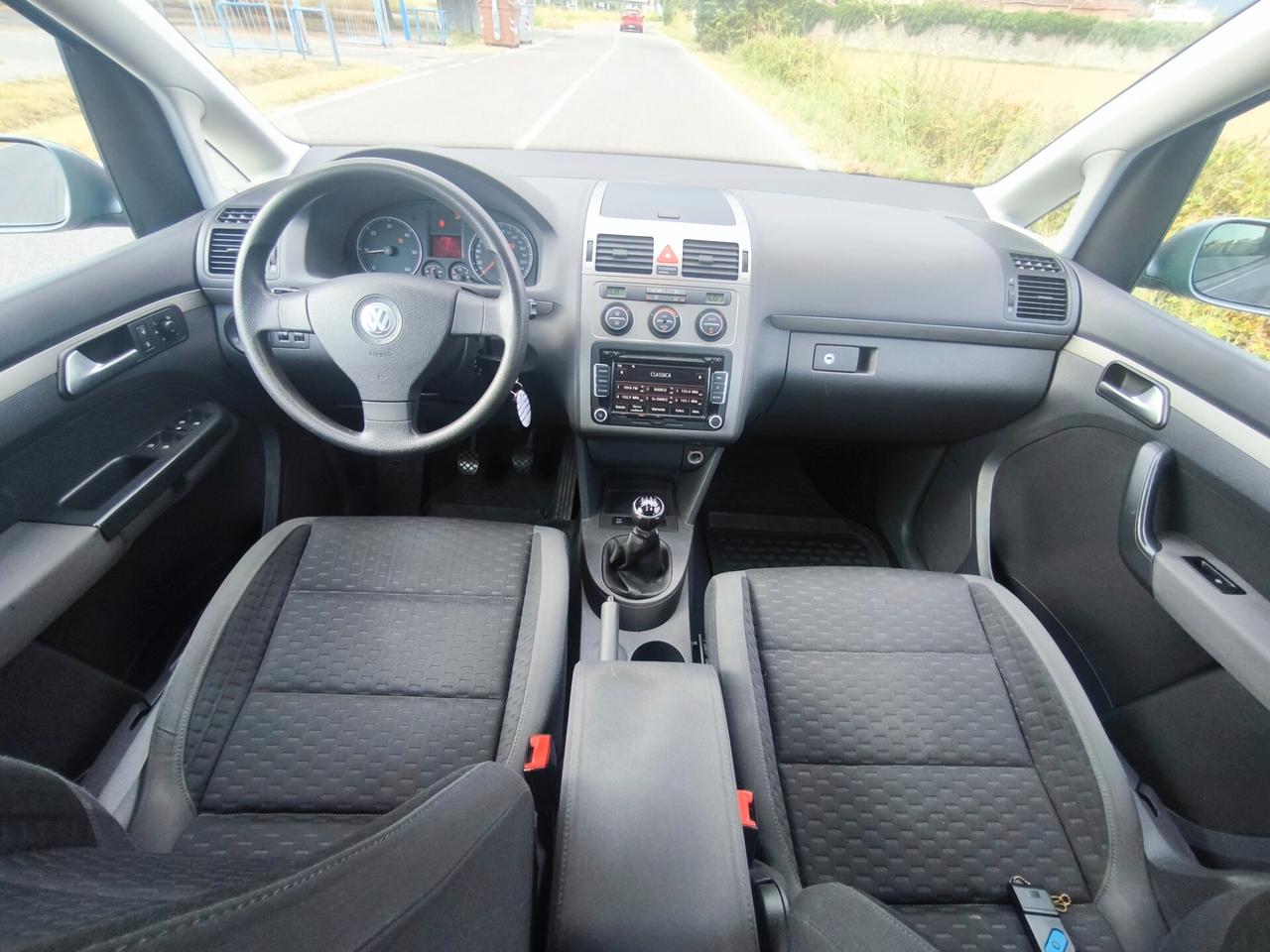 VOLKWAGEN TOURAN 1,9 TDI- 7 POSTI -OK NEOPATENTATI-KM 130000