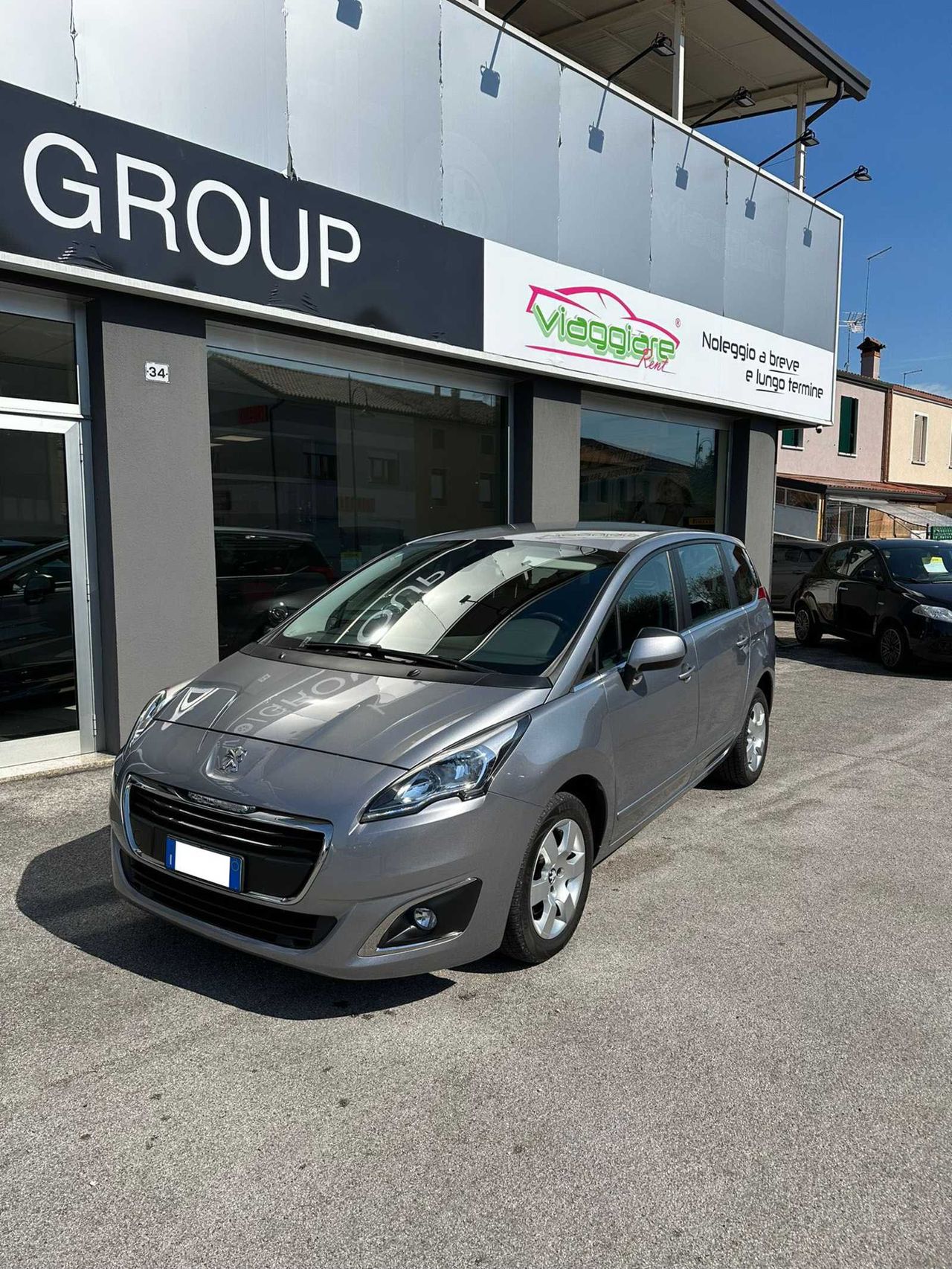 PEUGEOT5008 1�� serieBlueHDi 120 S&amp;S Active