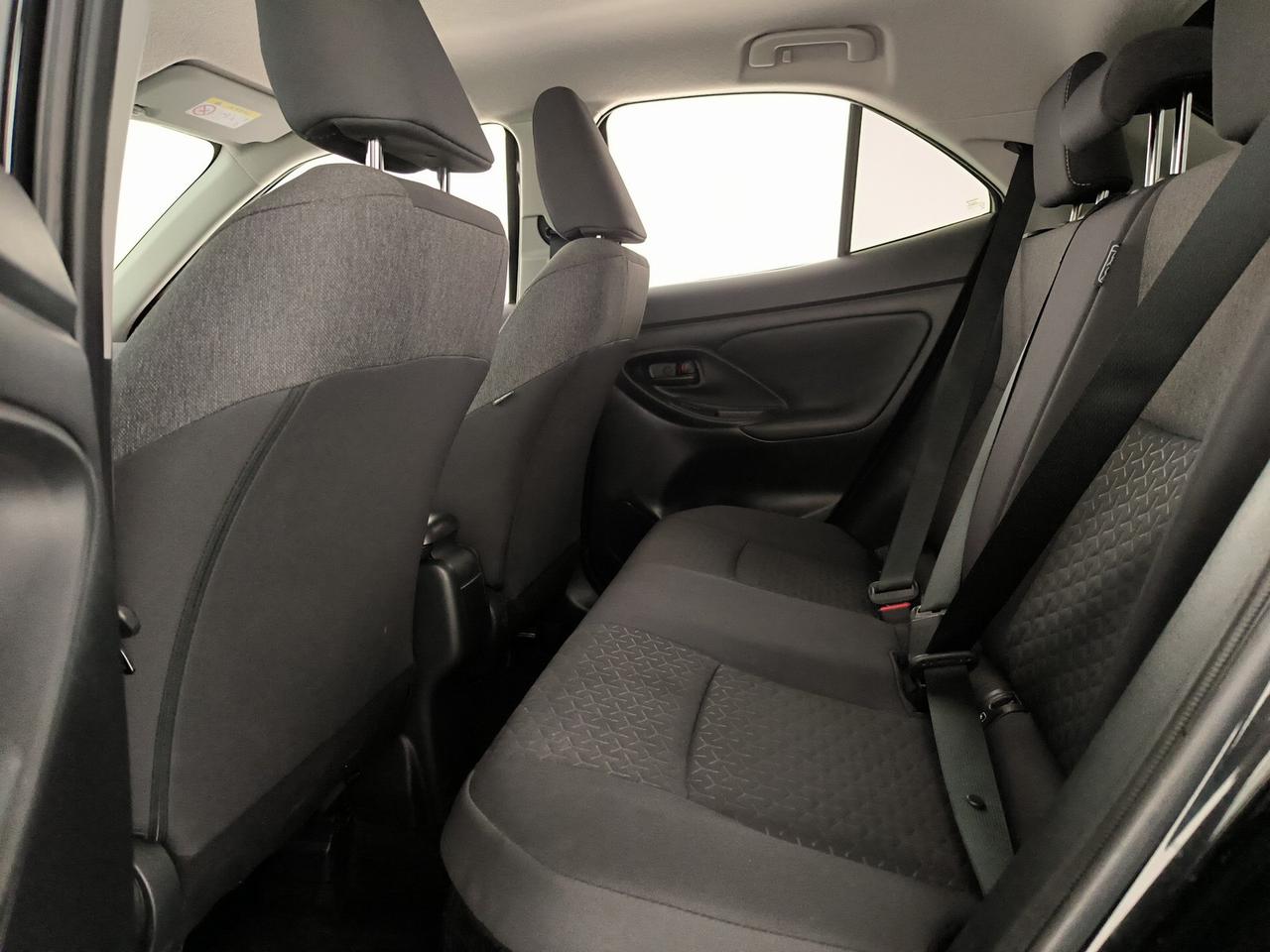Toyota yaris cross 1.5h business fwd 116cv e-cvt