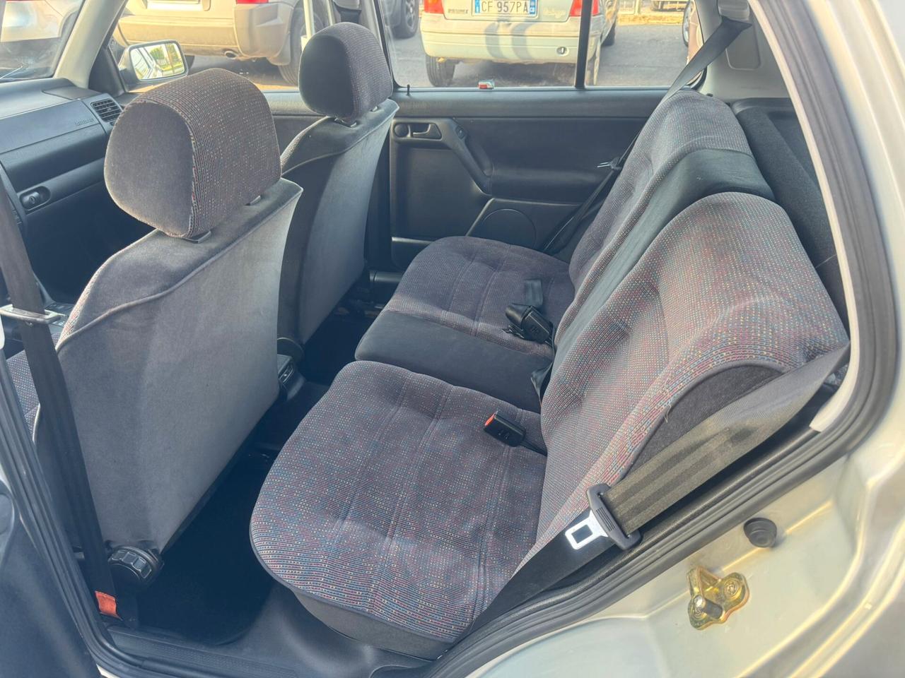 Volkswagen Golf 1.8/90 CV cat aut. 5 porte GL