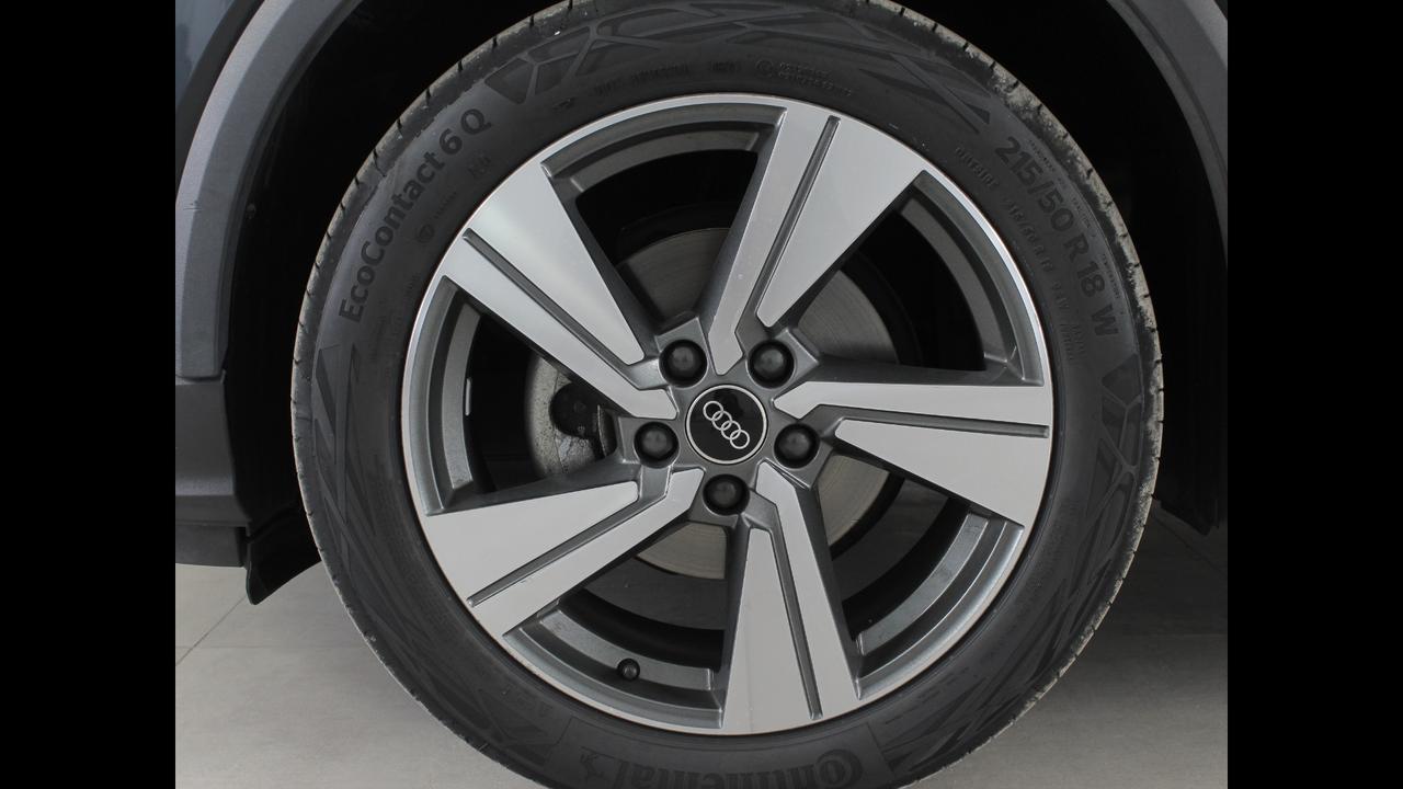 AUDI Q2 I 2021 - Q2 30 1.0 tfsi Admired