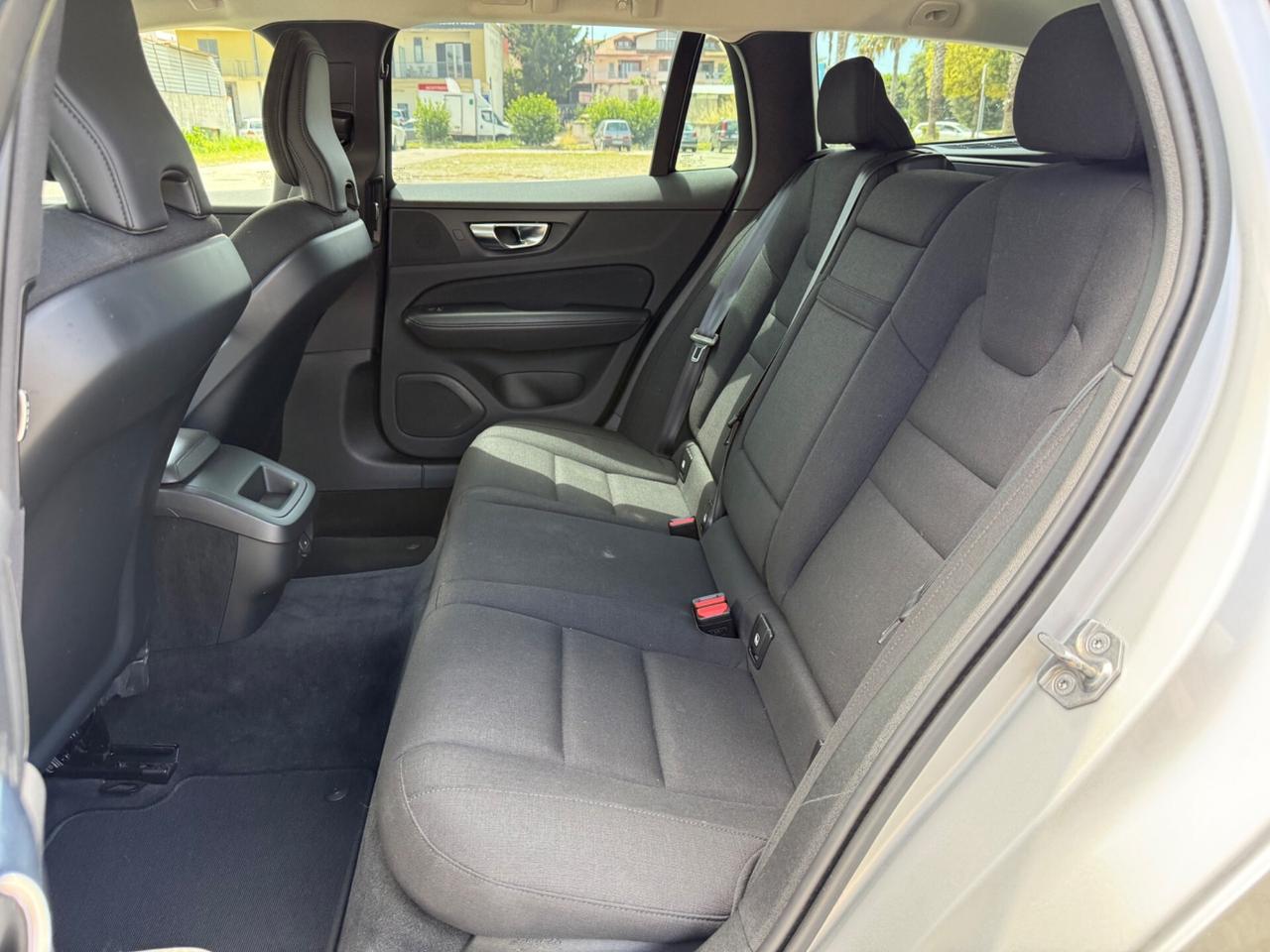 VOLVO V60 2021 B4 Geartronic