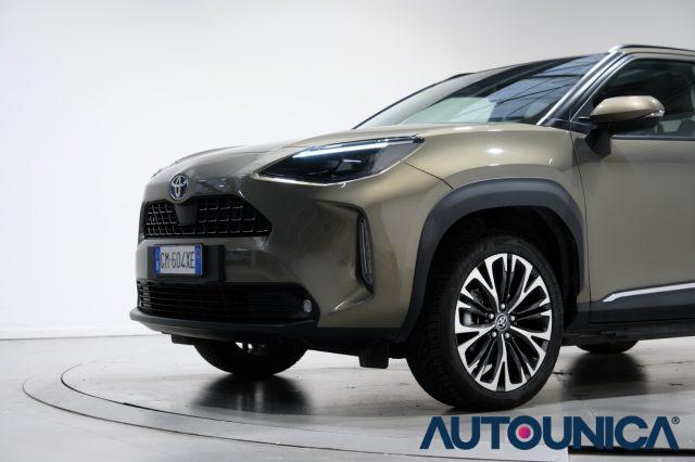 TOYOTA Yaris Cross 1.5 HYBRID E-CVT AWD-I 4x4 LOUNGE TETTO PANORAMA