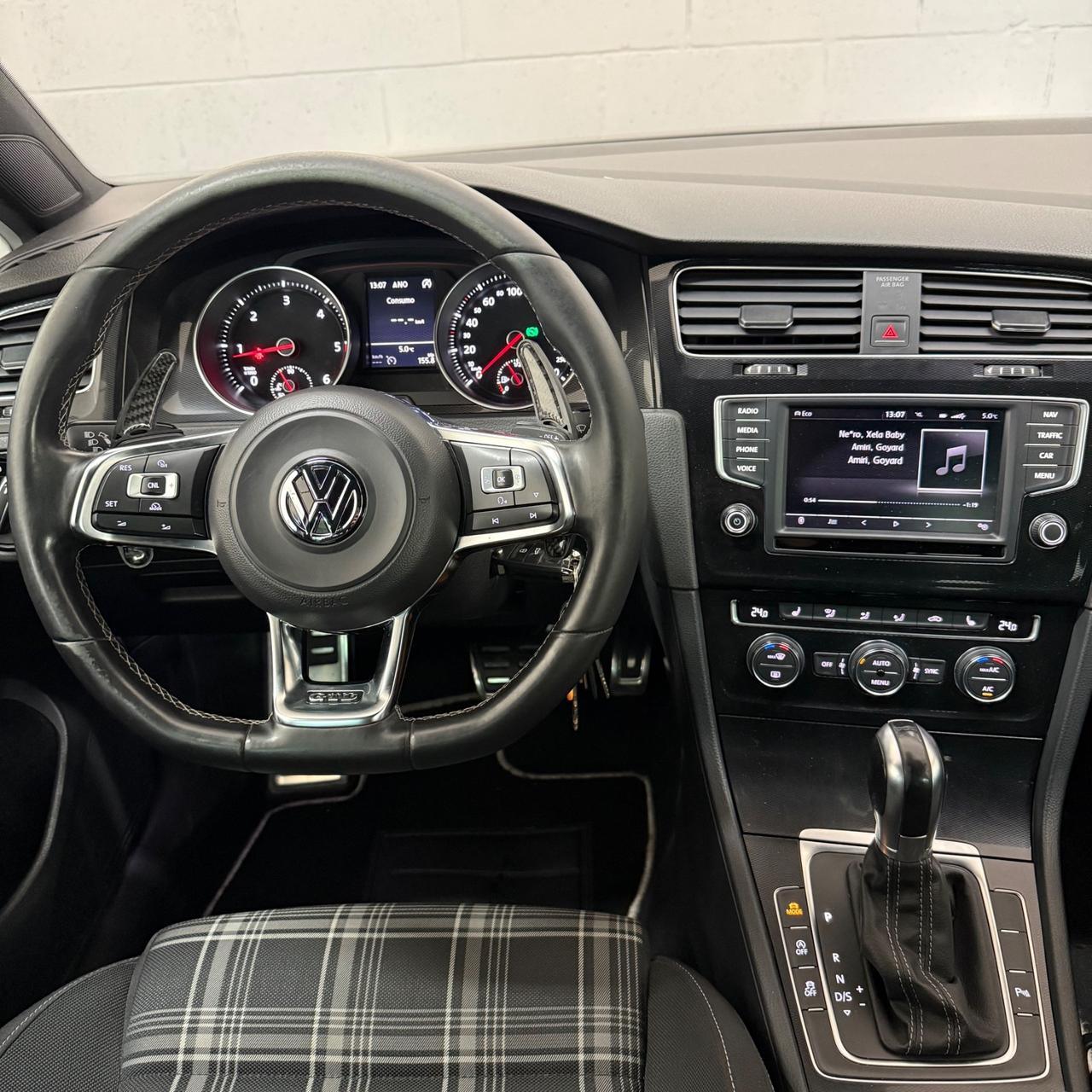 Volkswagen Golf GTD 2.0 TDI DSG