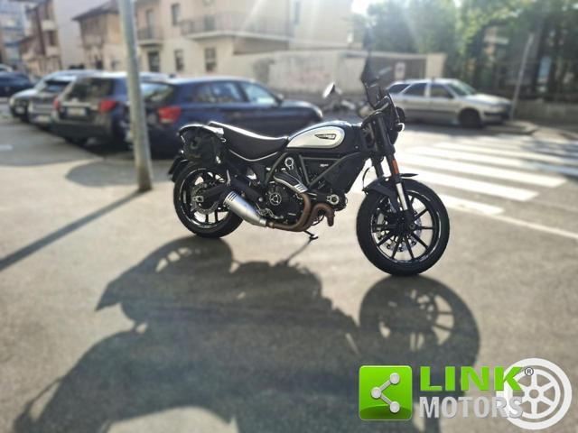 DUCATI Scrambler 800 IKON DARK