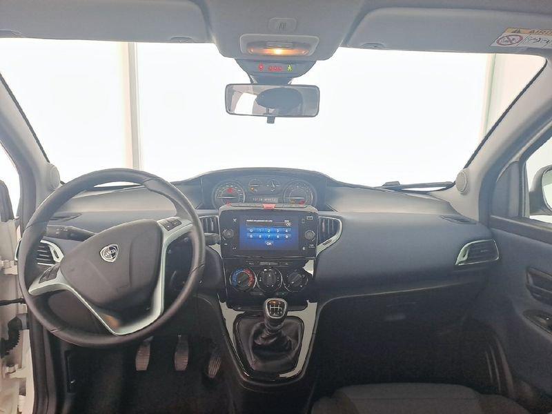 Lancia Ypsilon 1.0 FireFly 70cv Hybrid Platino