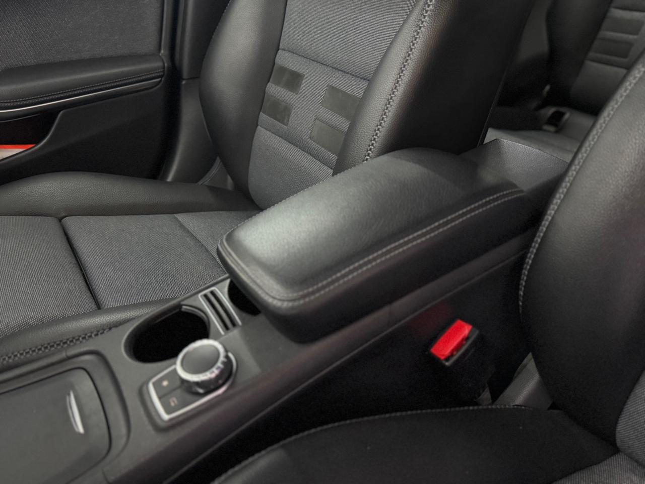 Mercedes-benz GLA 200 d Automatic Premium