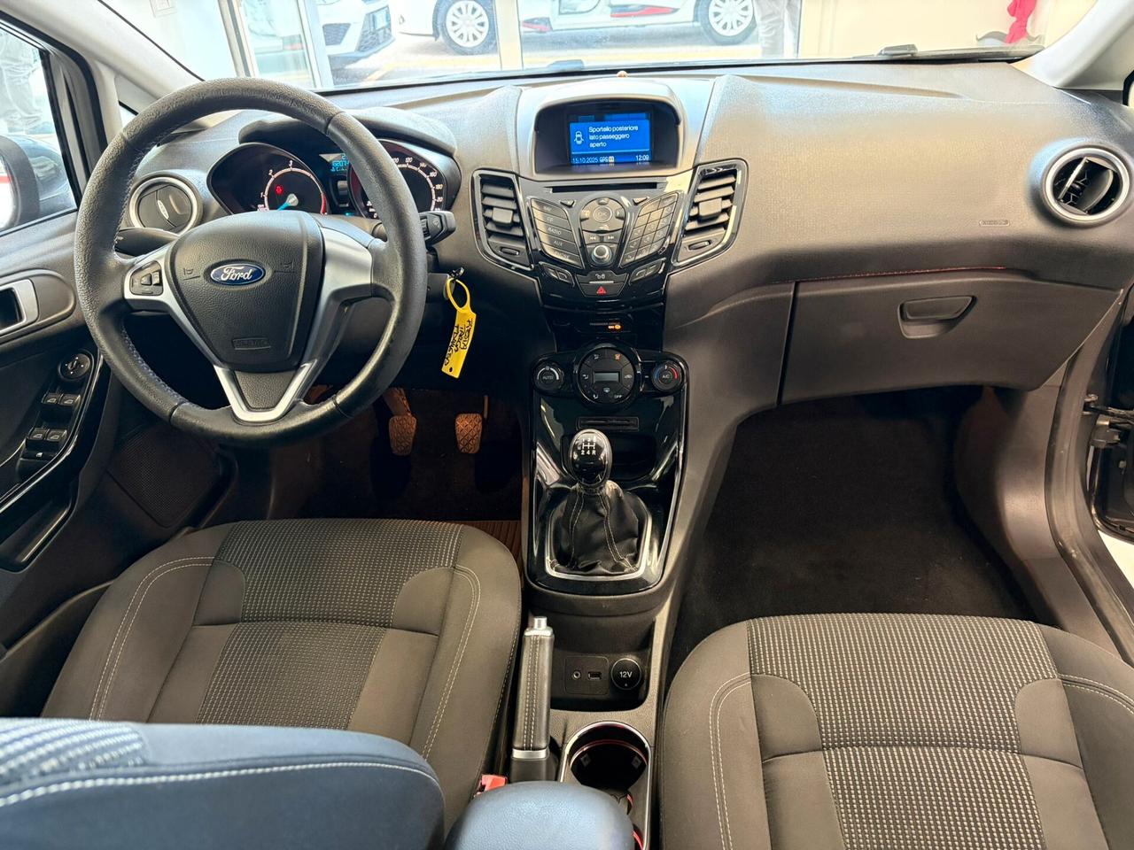 Ford Fiesta 1.5 TDCi 75CV 5 porte Titanium