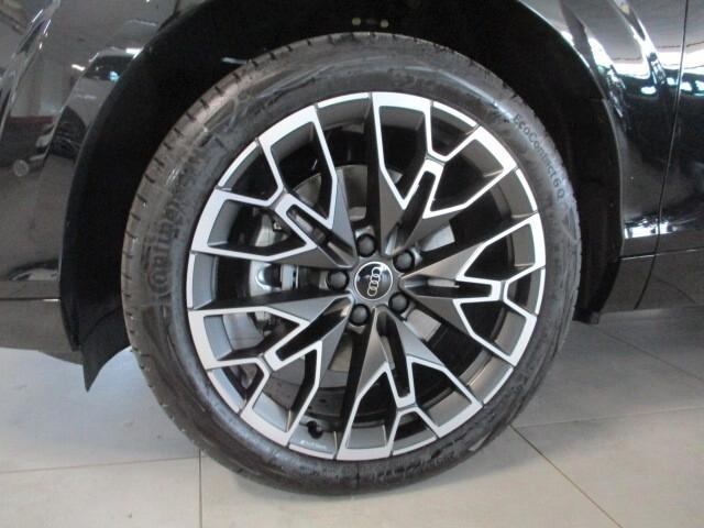 Audi Q3 Blackline 2.0 TDI 150CV S-Tronic