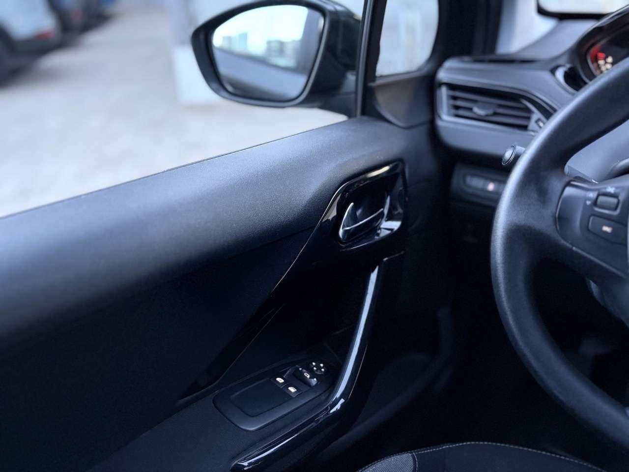 Peugeot 208 1.6 Diesel 75CV E6 Neo - 2016