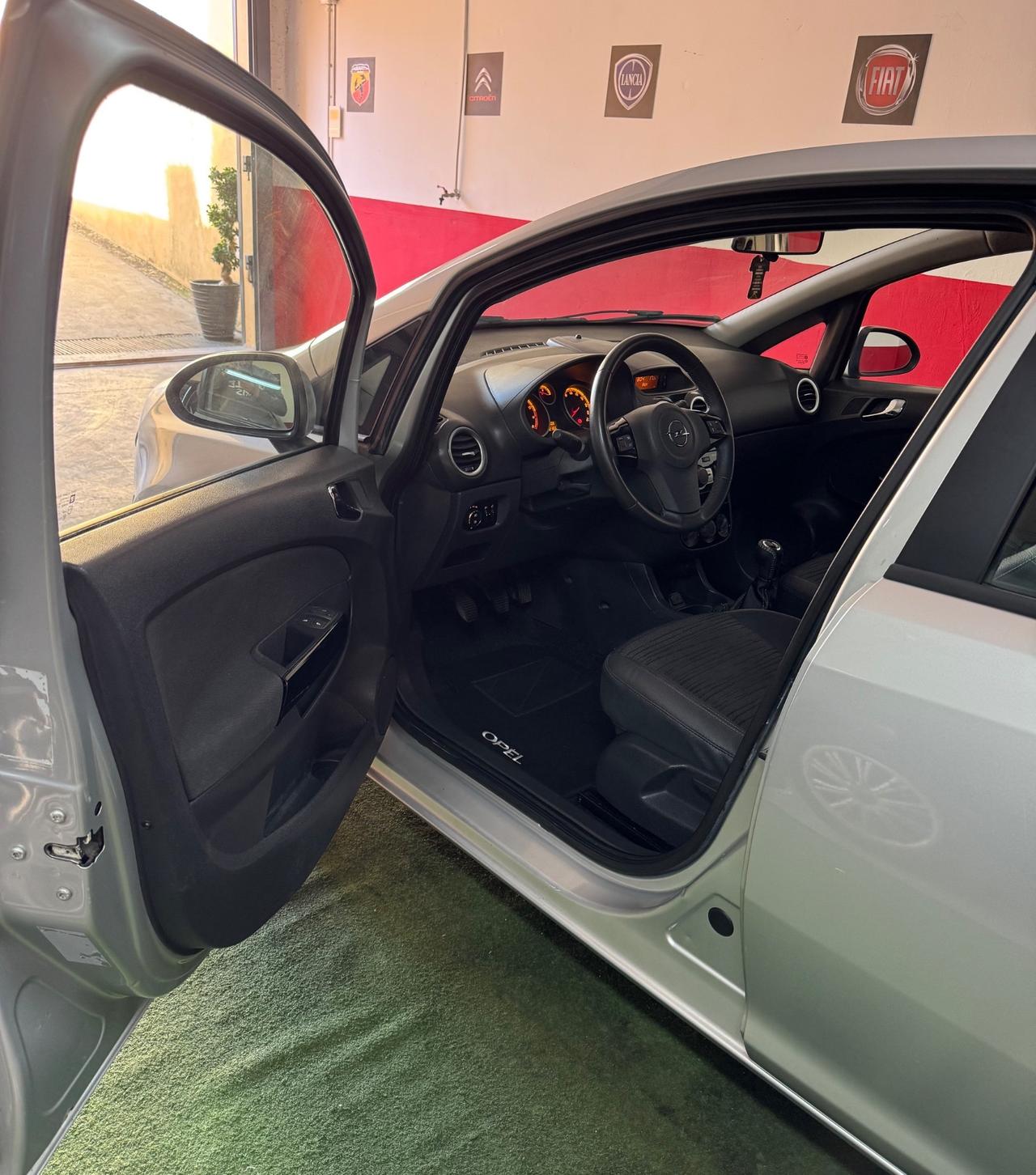 Opel Corsa 1.2 85CV 5 porte GPL-TECH Edition