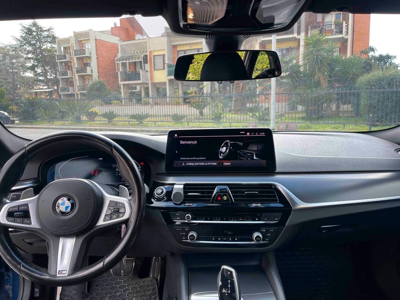 Bmw 518d Touring Ibrida Diesel automatica M-Sport