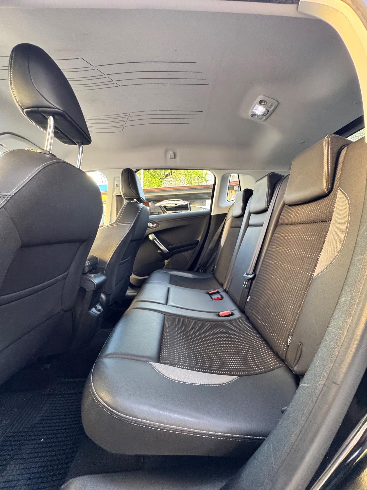 Peugeot 2008 BlueHDi 100 Allure