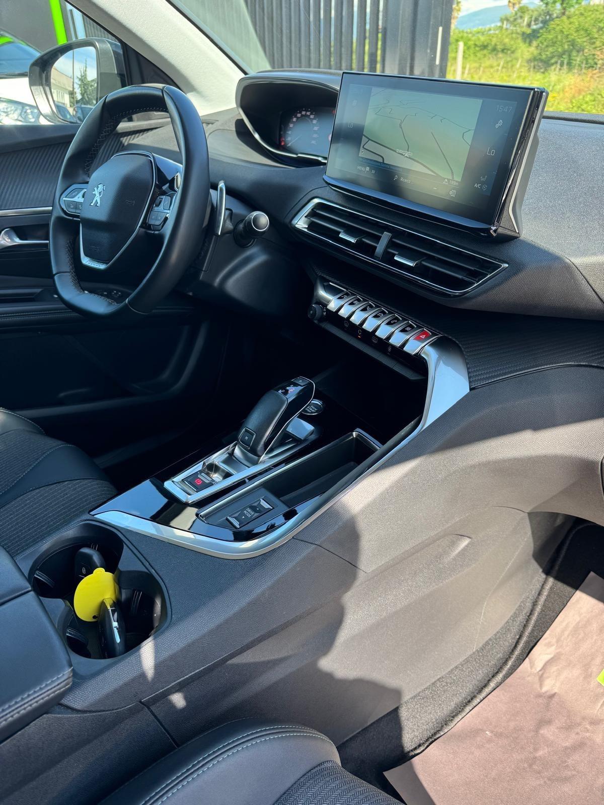 Peugeot 3008 BlueHDi 130 S&S EAT8 Allure