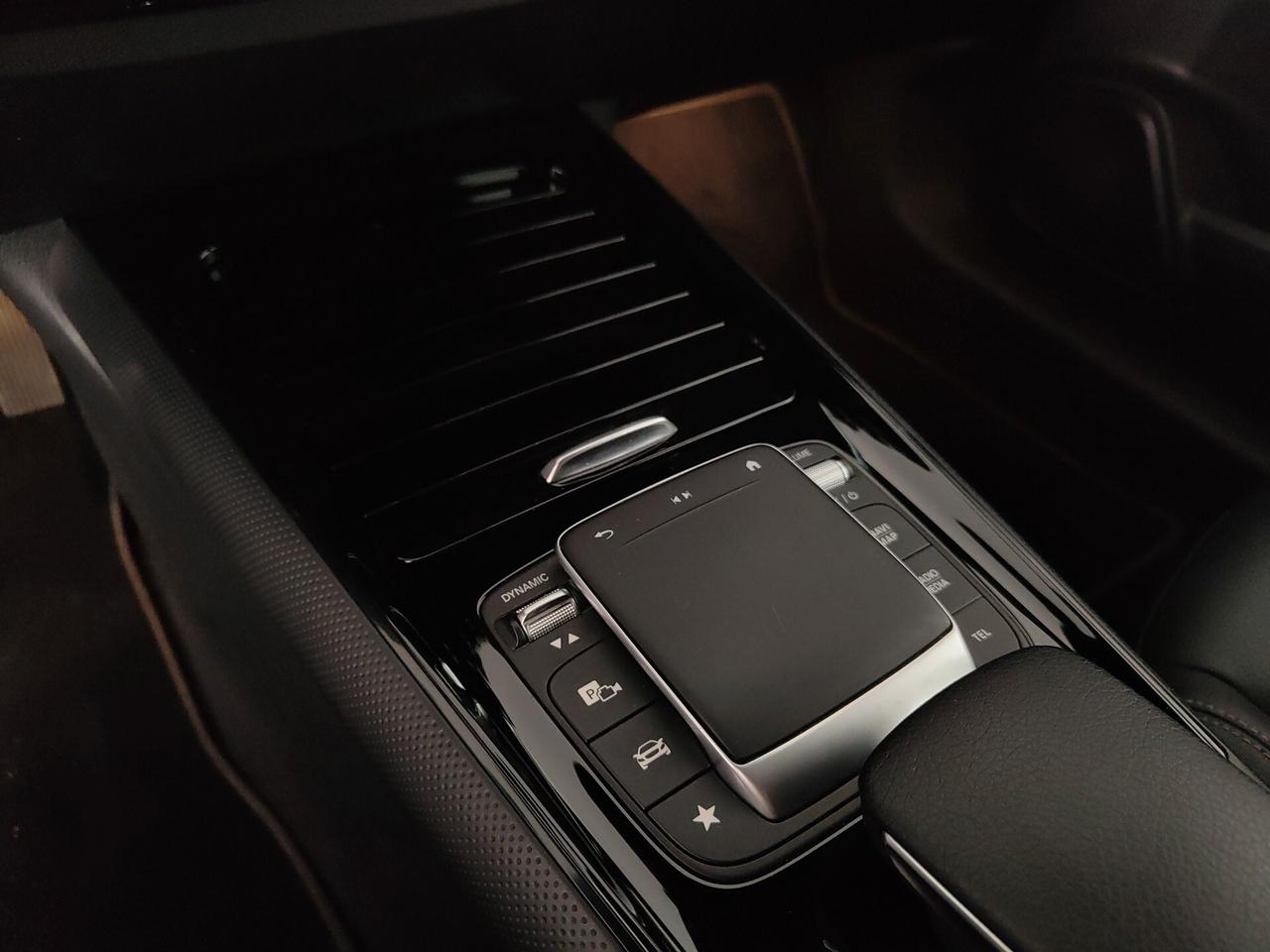 Mercedes-benz GLB 180 d Automatic Business