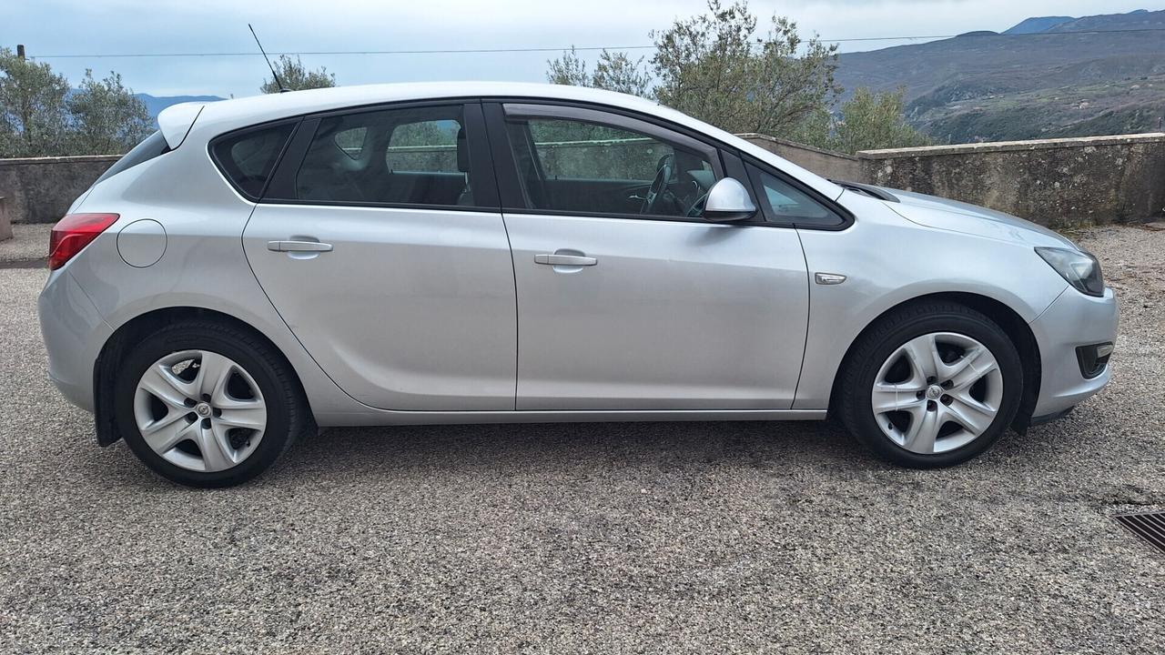 Opel Astra 1.4 Turbo 140CV 5 porte GPL Tech Cosmo
