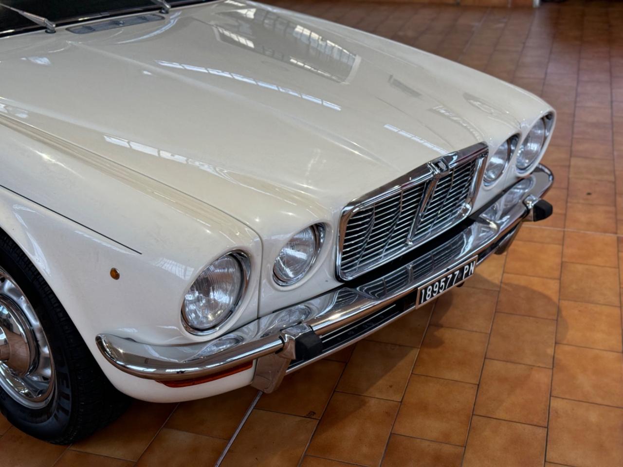 Jaguar XJ6 - 4.2 - TARGA ORO