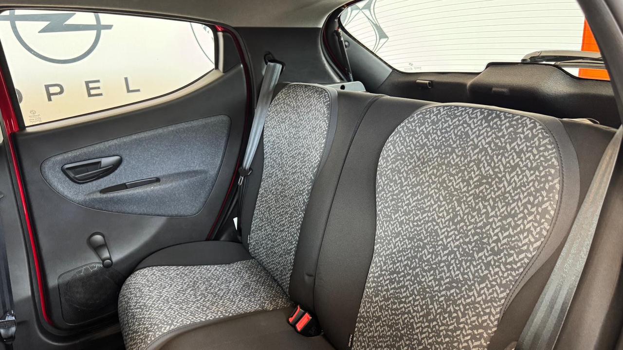 LANCIA Ypsilon III 2021 - Ypsilon 1.0 firefly hybrid Silver s&s 70c