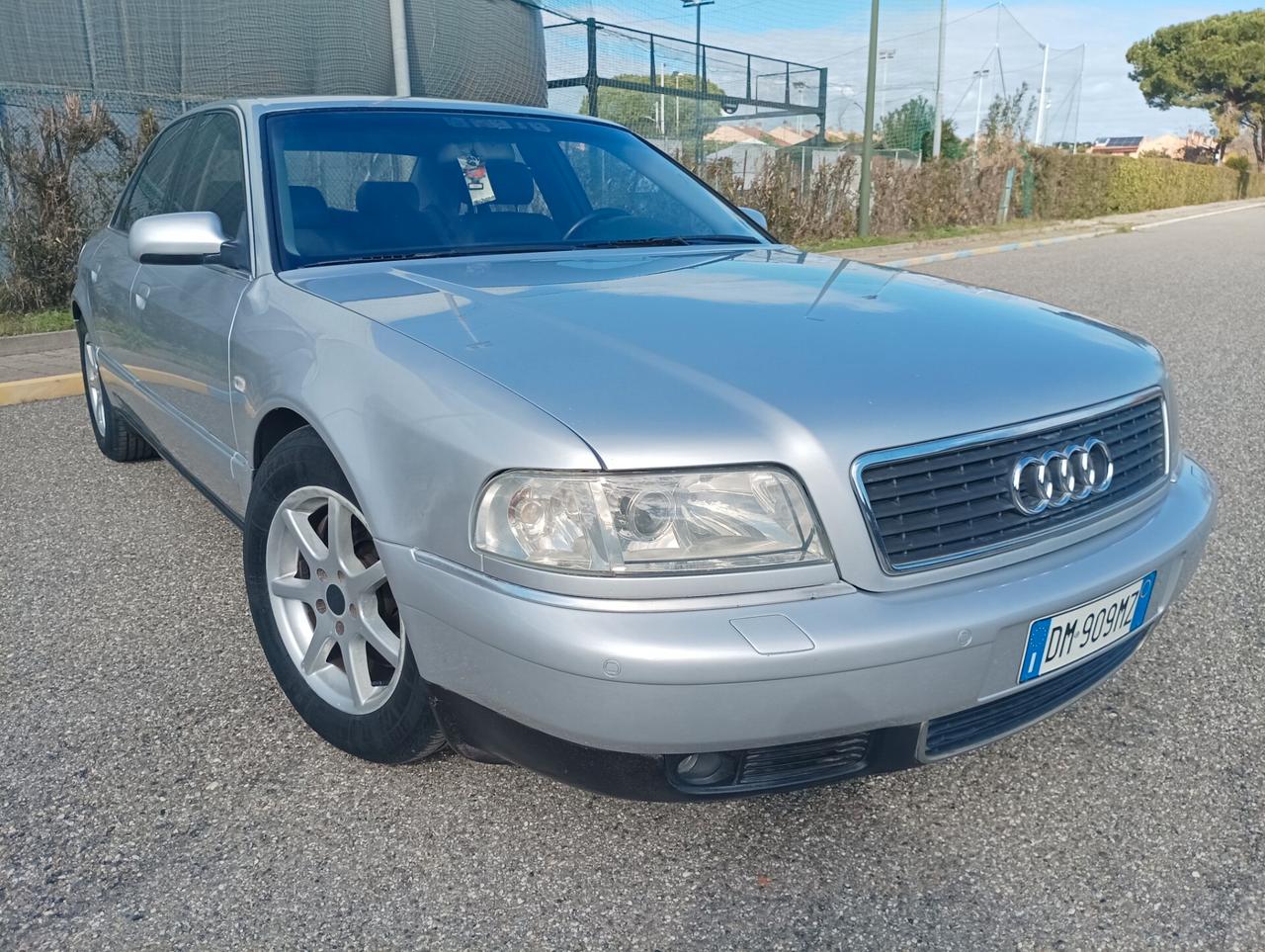 Audi A8 S8 4.2 V8 40V cat quattro