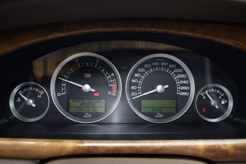 Jaguar S-Type 2.7 diesel V6 Executive