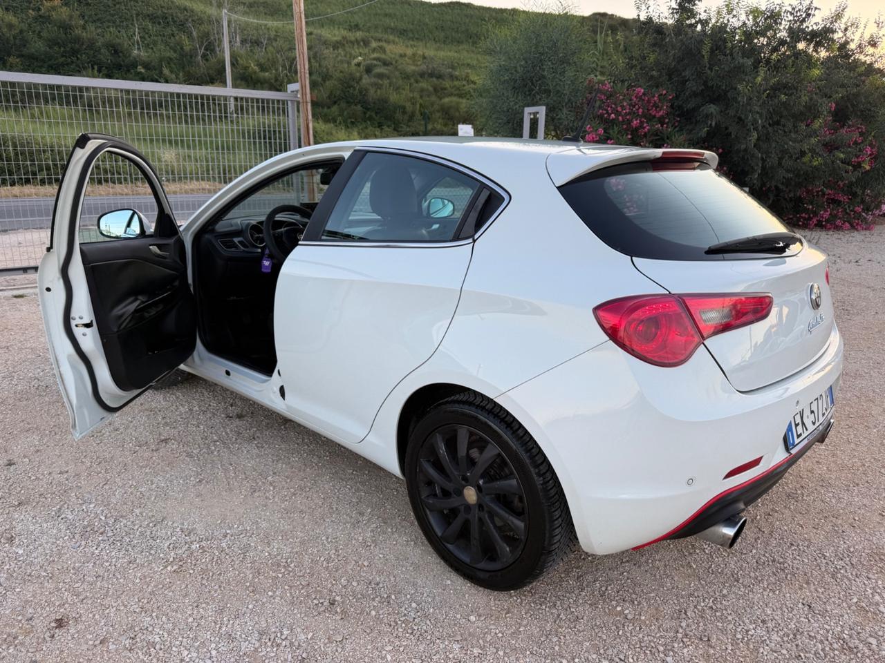 Alfa Romeo Giulietta 2.0 JTDm-2 170 CV 3.999€ PERMUTE
