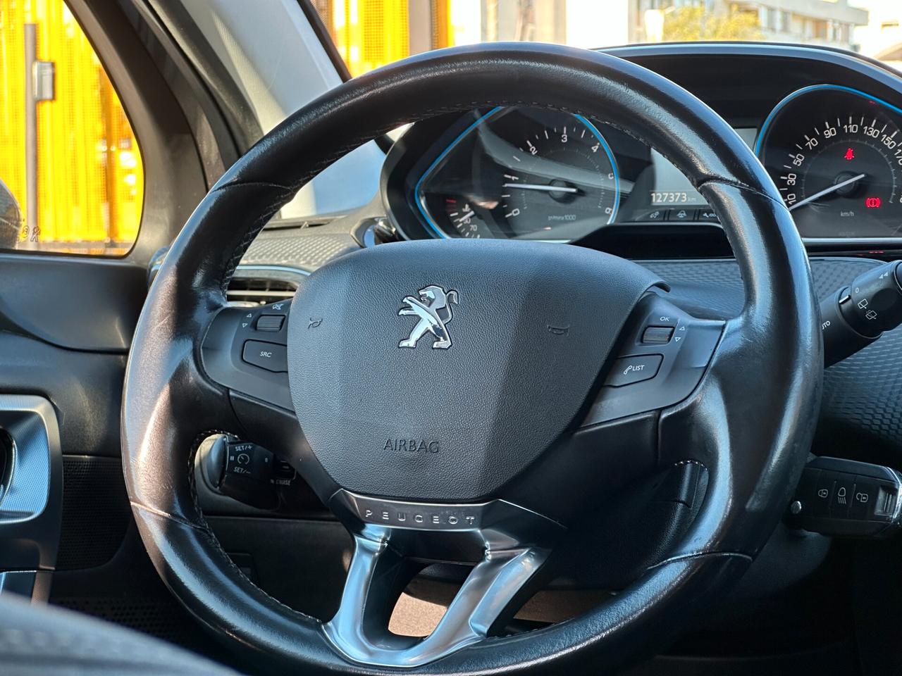 PEUGEOT 2008 BlueHDi 120 S&S Allure