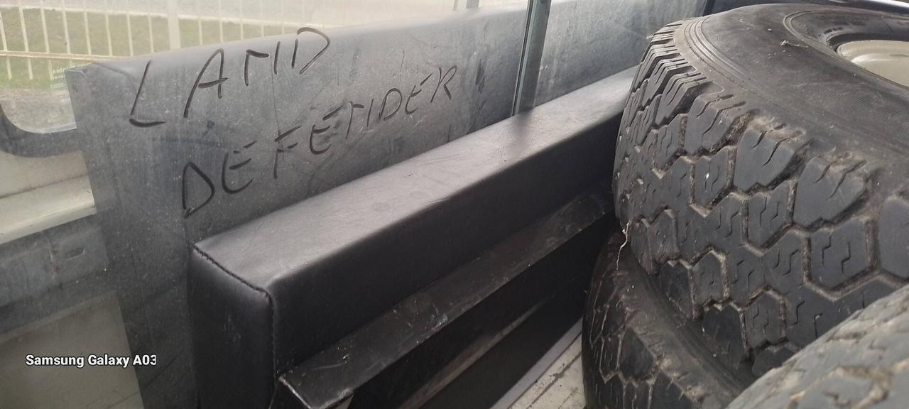 Land Rover Defender 90 diesel Hard-top