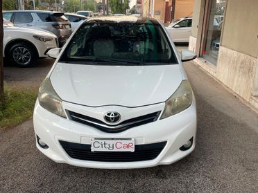 Toyota Yaris 1.4 D-4D 5 porte Lounge
