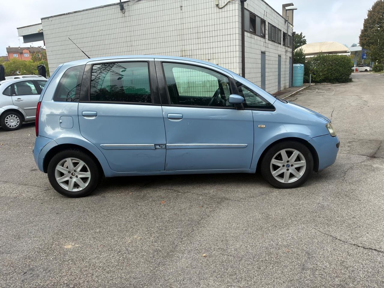 Fiat Idea 1.4 16V BlackMotion
